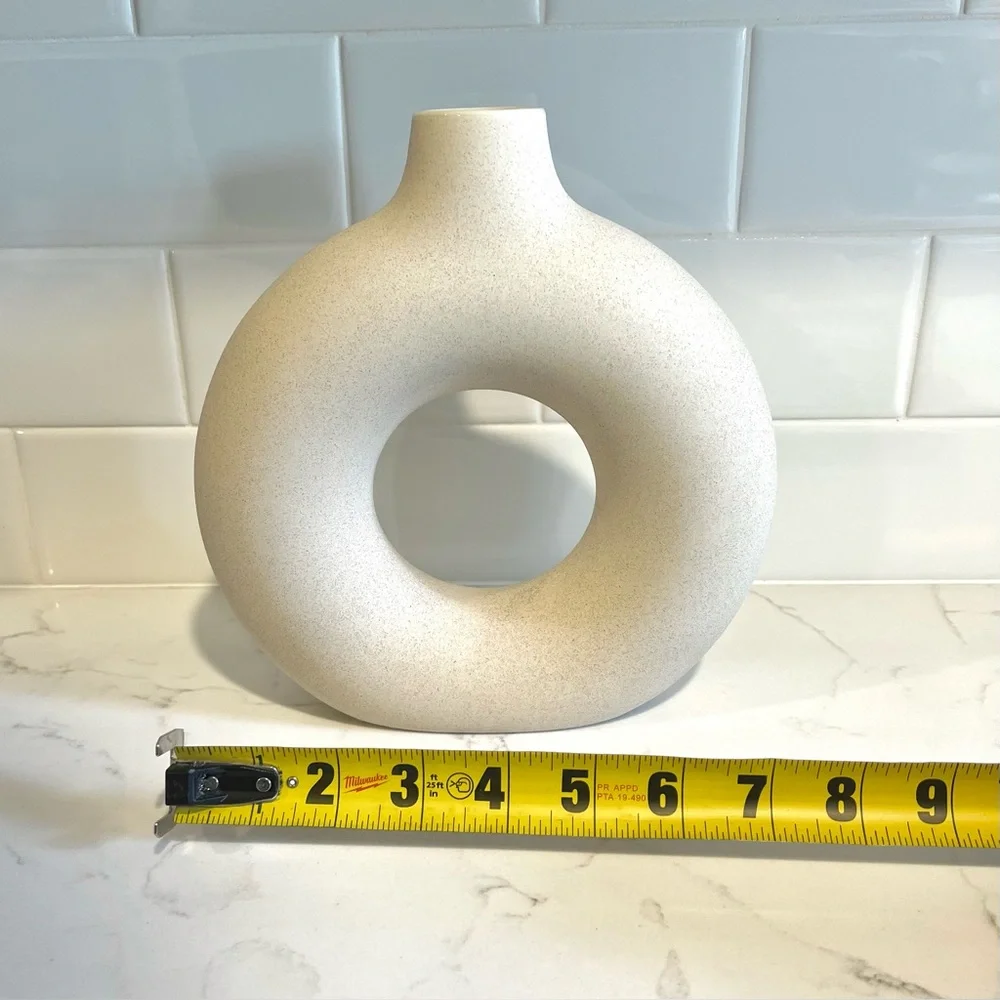 H&M Home Small 100% Ceramic Donut Vase Round Decorative Cream Light Beige
